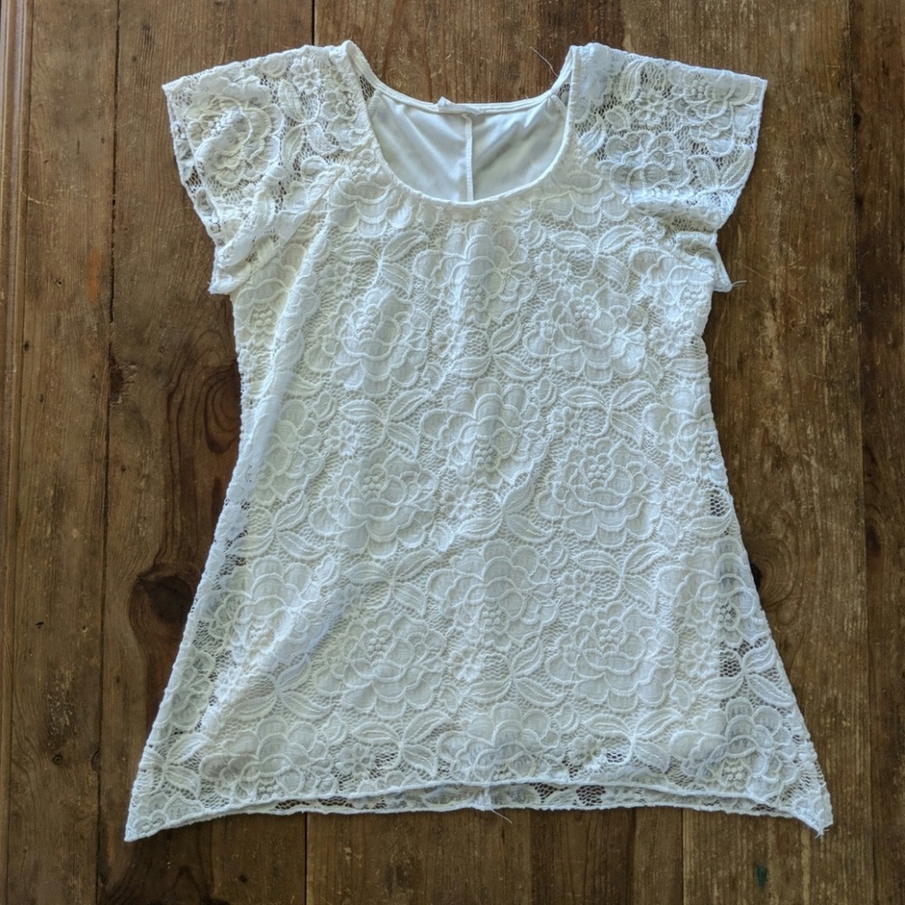 Off white lace flowy top